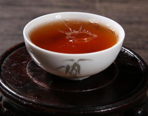 红茶：探索其益与弊